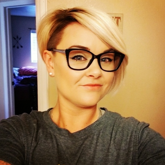 Meet your Posher, Anna - Picture 1 of 1